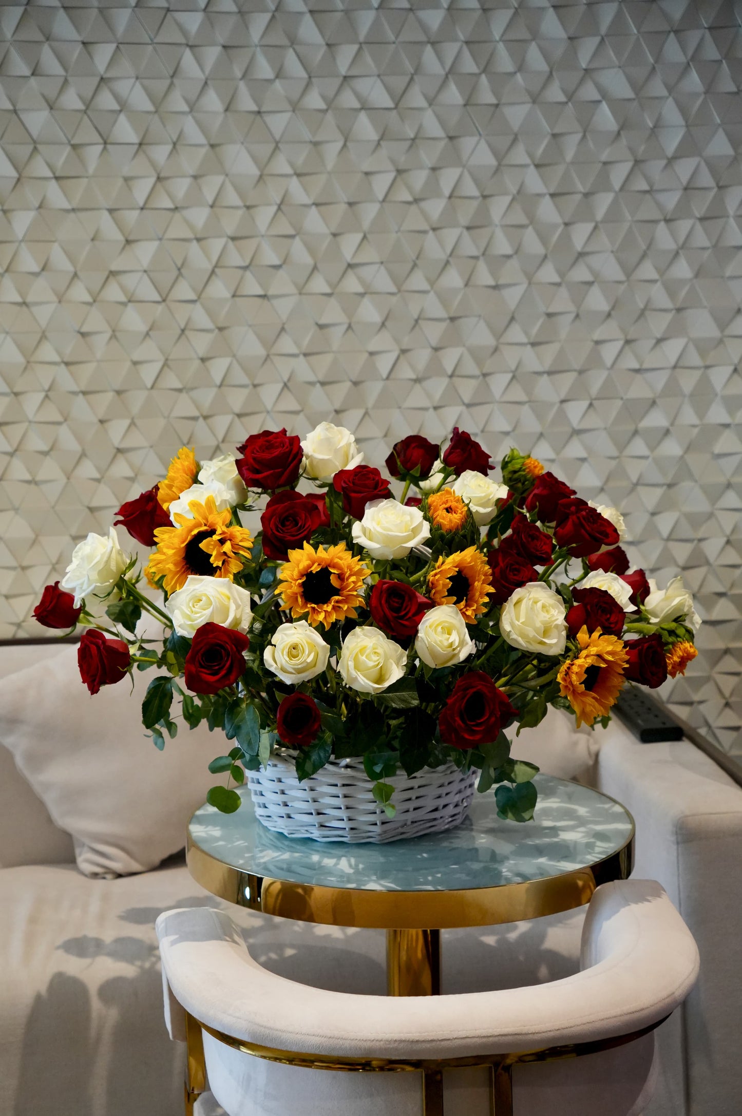 Golden Romance – Premium Basket of Roses Sunflowers