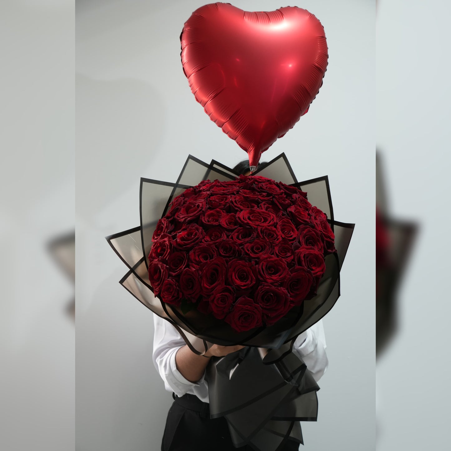 Heartfelt Grandeur – Red Rose Bouquet with Heart Balloon