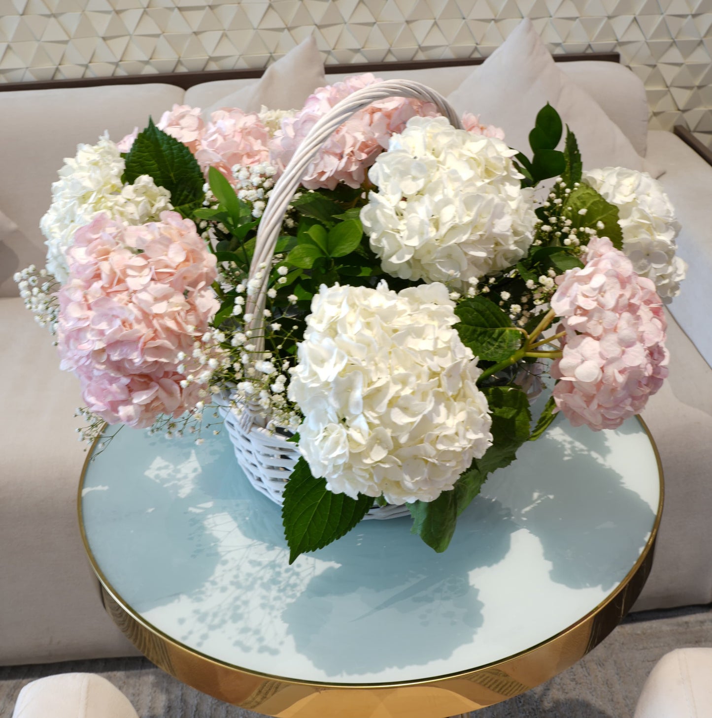 سلة زهور الكوبية الباستيل - تنسيق زهور أنيق