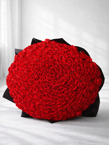 Luxury Red Rose Bouquet